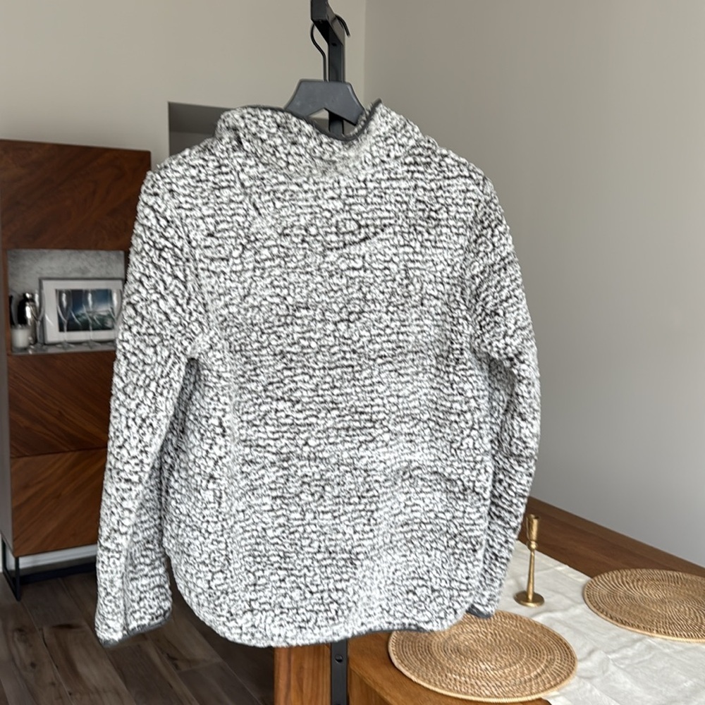 Thread and Supply cozy plush sweatshirt - Picture 4 of 4